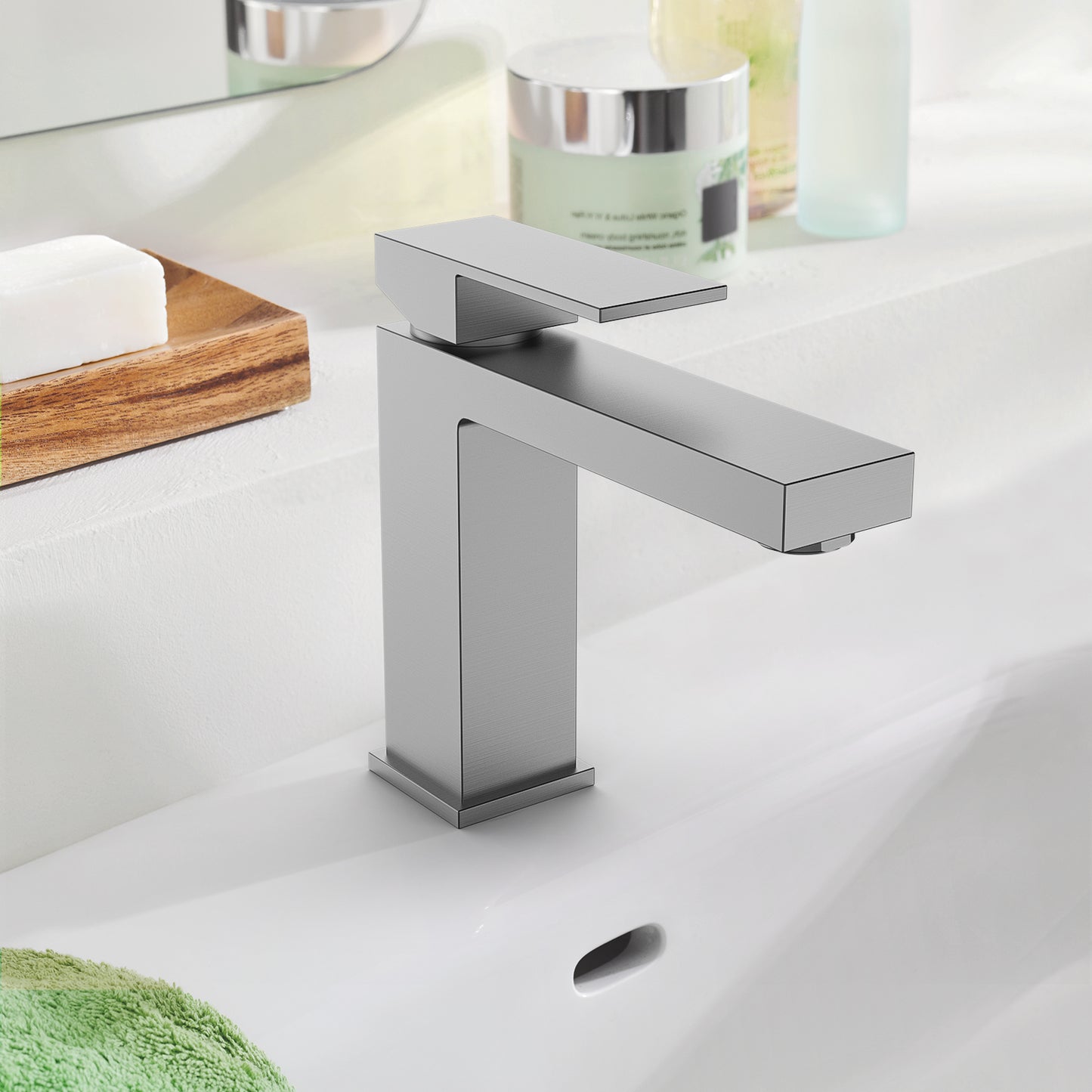 Single Hole Bathroom Faucet AB000000