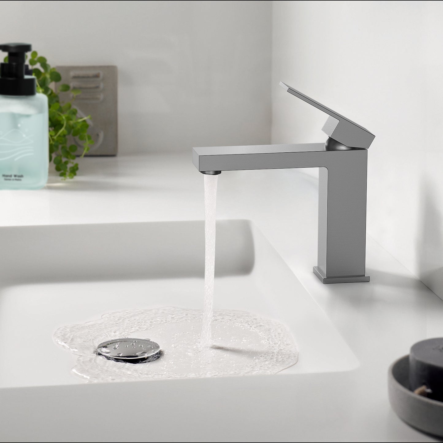 Single Hole Bathroom Faucet AB000000